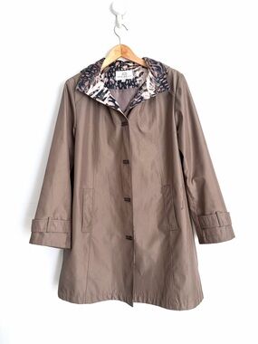Fen-nelli London - Leopard Print Hooded Raincoat - Size 14